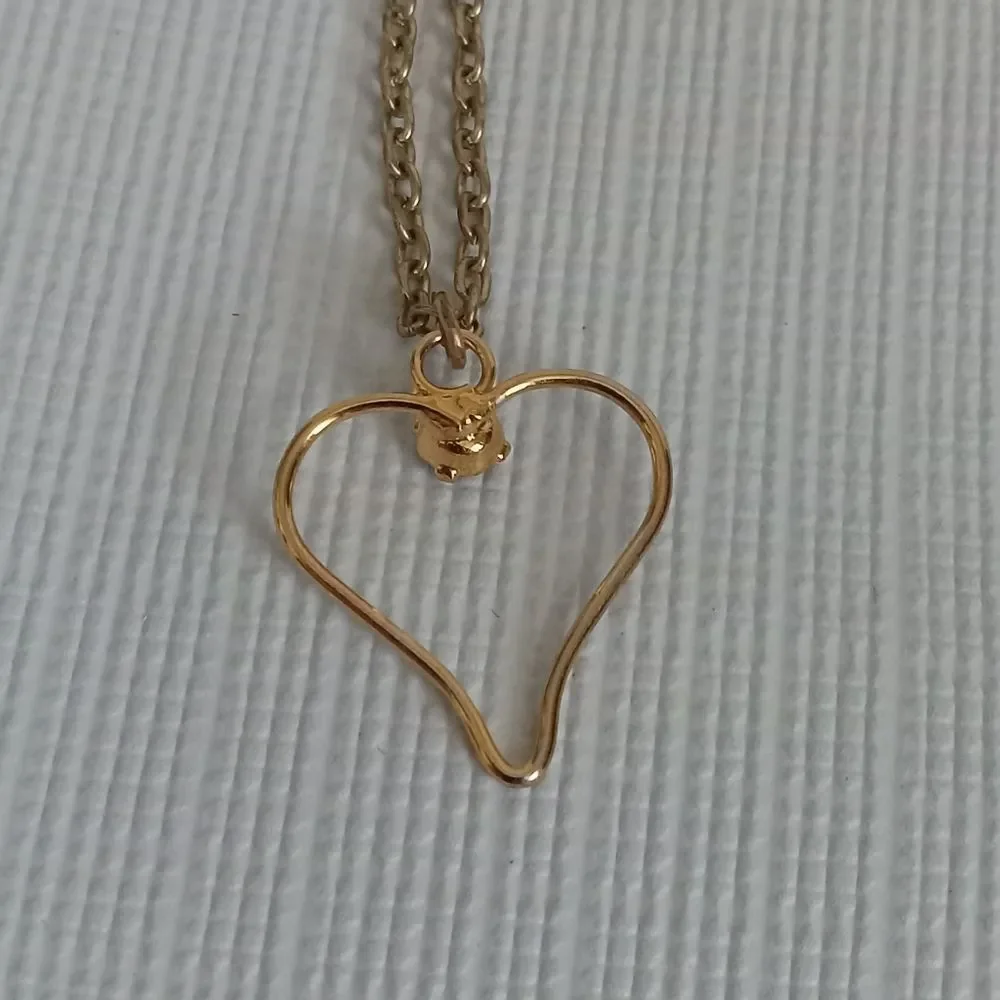 Gold Toned Open Heart Shaped Pendant Lightweight Dainty Single Strand Necklace